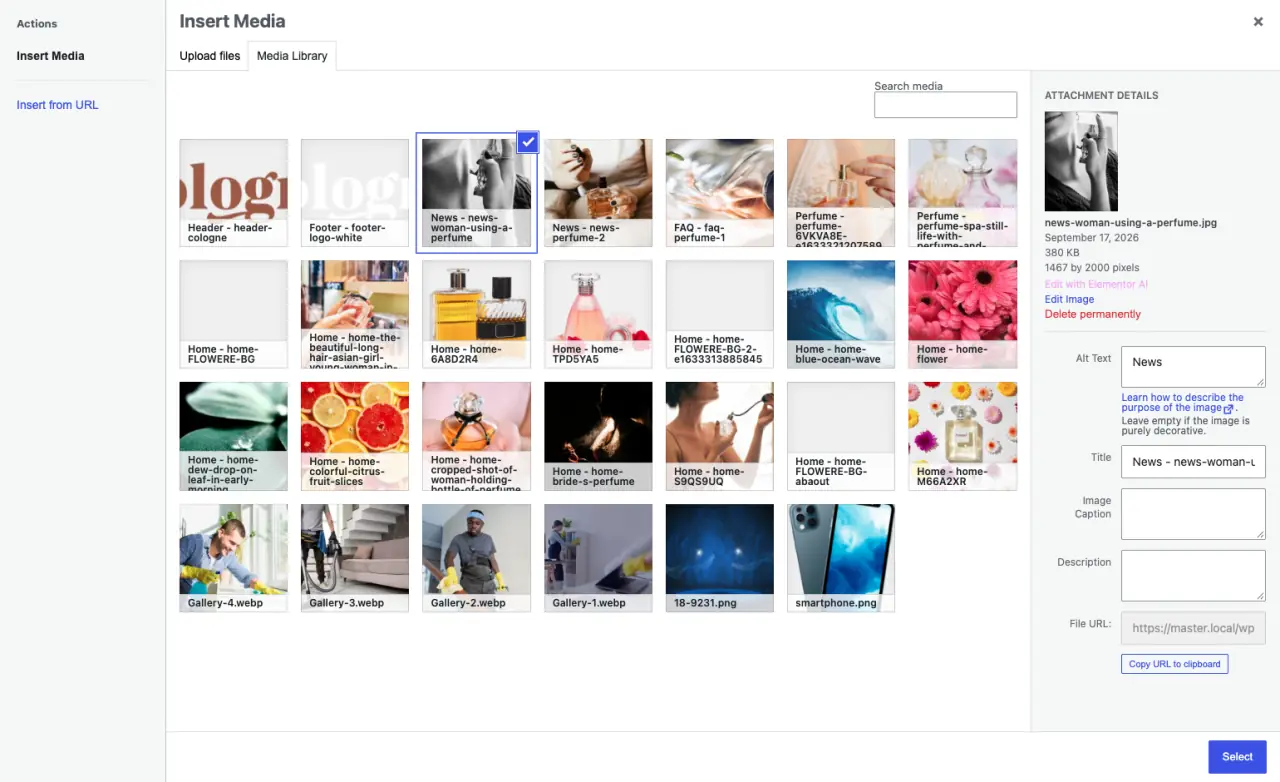 Elementor Insert Media window with a photo selected in the Media Library and its Alt Text field